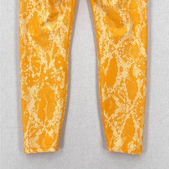 CARBON38 High Rise 7/8 Leggings Womens Medium Kumquat Yellow Snake Python - Picture 11 of 16